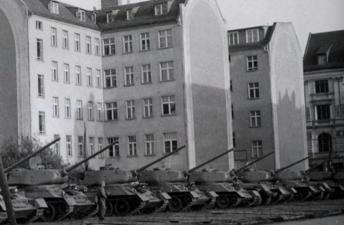 Επιχείρηση «χαρτί υγείας» – Η πιο βρώμικη και πετυχημένη επιχείρηση του Ψυχρού Πολέμου